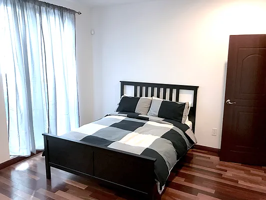 Rented by Compass | media 22