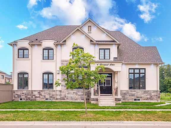 3rd image of 4 Vineyard Dr