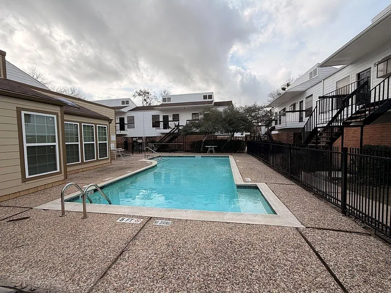 7901 Cambridge St #25 — Photo 14