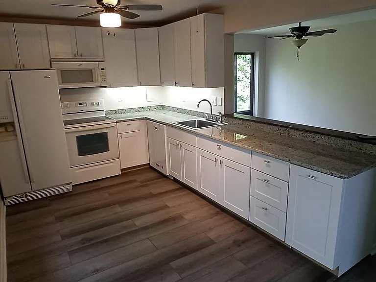 Large Open Concept Kitchen