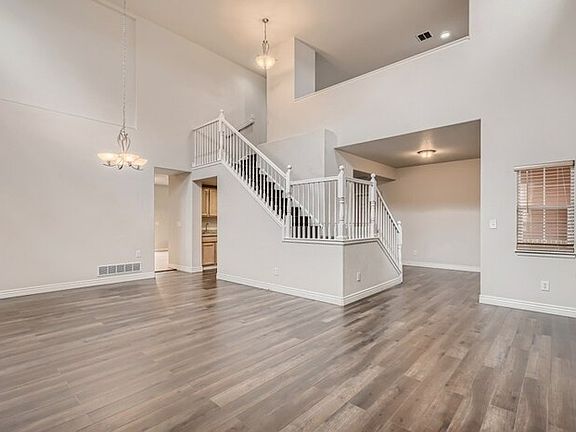 5th image of 10986 Lima St