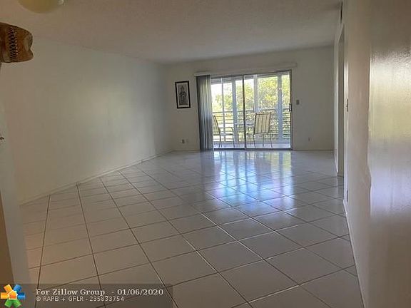5th image of 1603 Abaco Dr APT E3