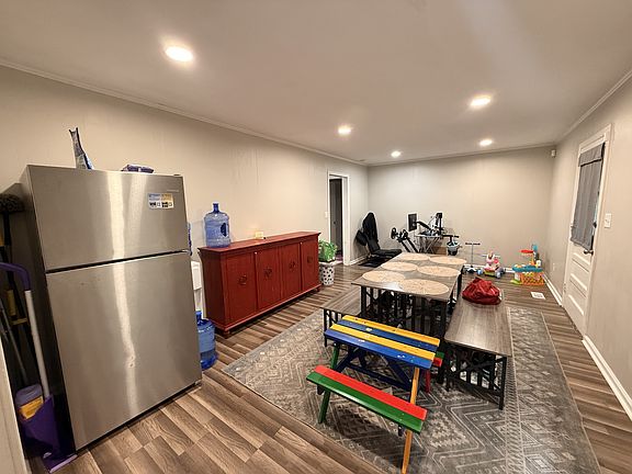 4th image of 507 Birchwood Ct