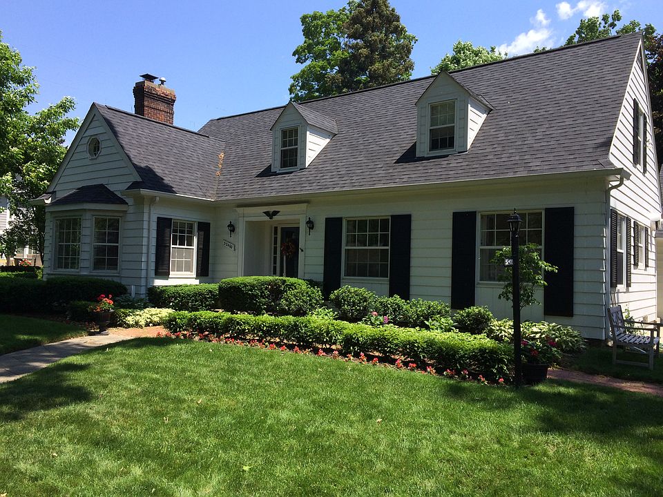 1st image of 32400 Mayfair Ln