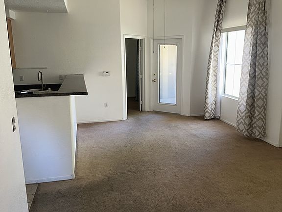 4th image of 10245 S Maryland Pkwy Unit 2219