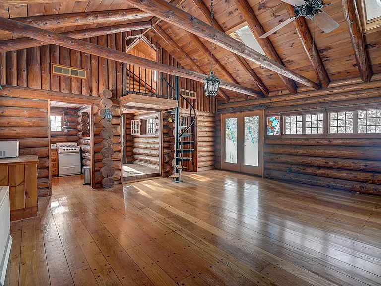 50 Morrill Ln — Photo 4
