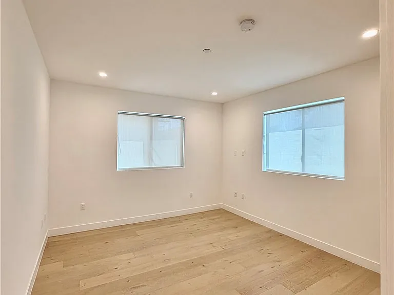 1123 S Shenandoah St #303 — Photo 13