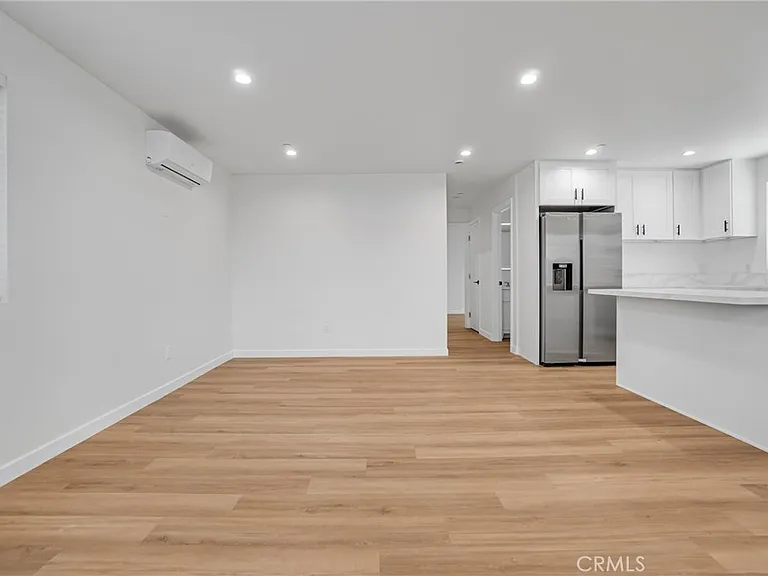 16118 Haynes St — Photo 11