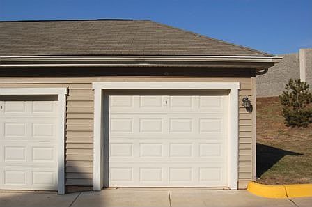 DETACHED ONE CAR GARAGE