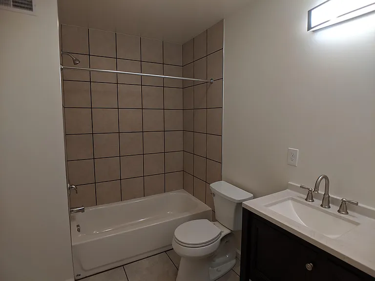 2435 S Dixie Dr — Photo 20