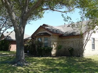 11800 James Dr, Balch Springs, TX 75180