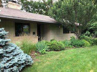 805 Hilltop Rd, Mendota Heights, MN 55118