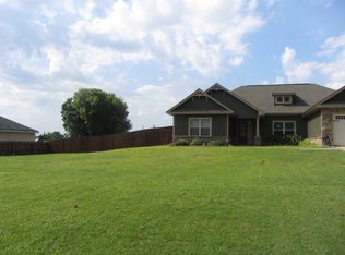 146 Owens Rd, Fort Mitchell, AL 36856