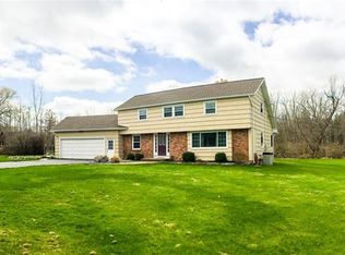 203 W Bloomfield Rd, Pittsford, NY 14534