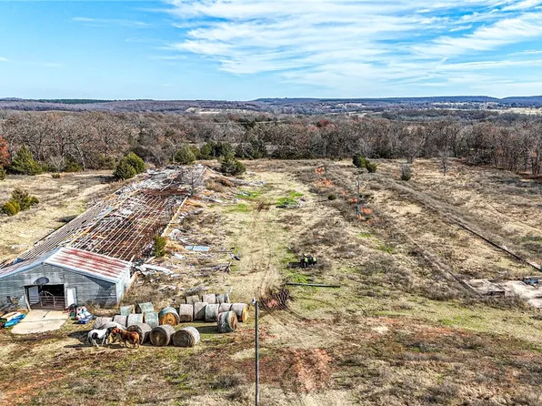 Walker Rd, Siloam Springs, AR 72761