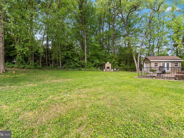 1515 Romeo Ln, Severn, MD 21144