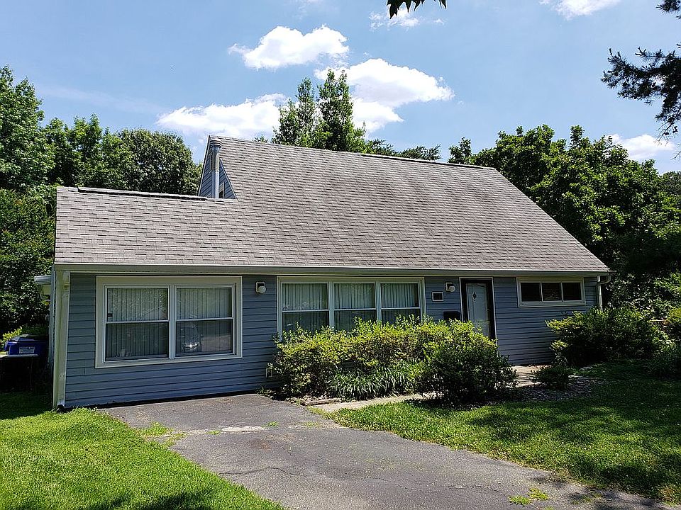 1st image of 1921 S Lakeland Dr