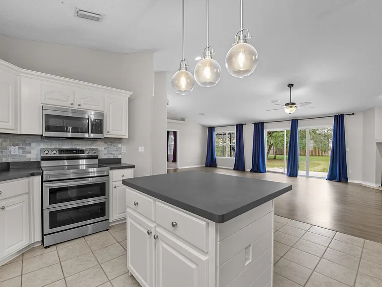 2081 Seagrape Dr — Photo 22