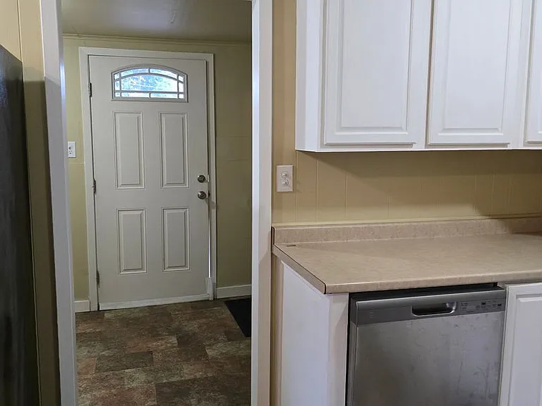 2531 Stephenson Ave #A — Photo 8