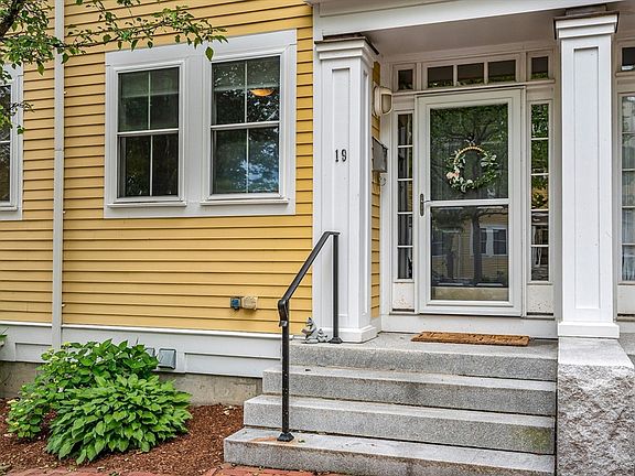2nd image of 129 Merrimac St Unit 19