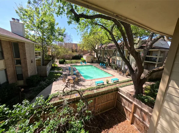 1881 Bering Dr APT 6, Houston, TX 77057