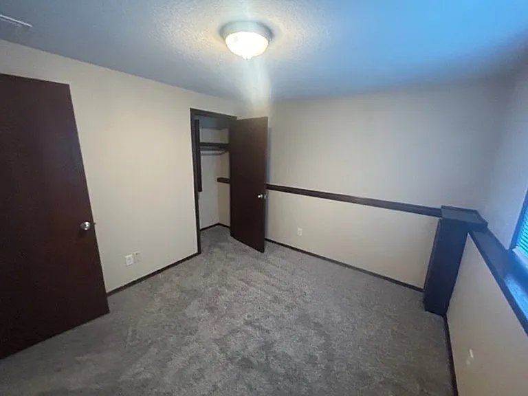 240 S Sheridan St — Photo 14