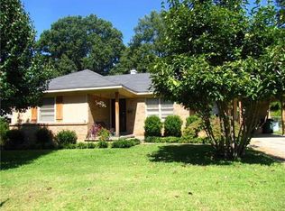 4936 Mockingbird Ln, Memphis, TN 38117