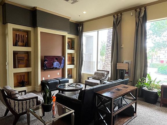 5th image of 1941 S Pierpont Dr #1026