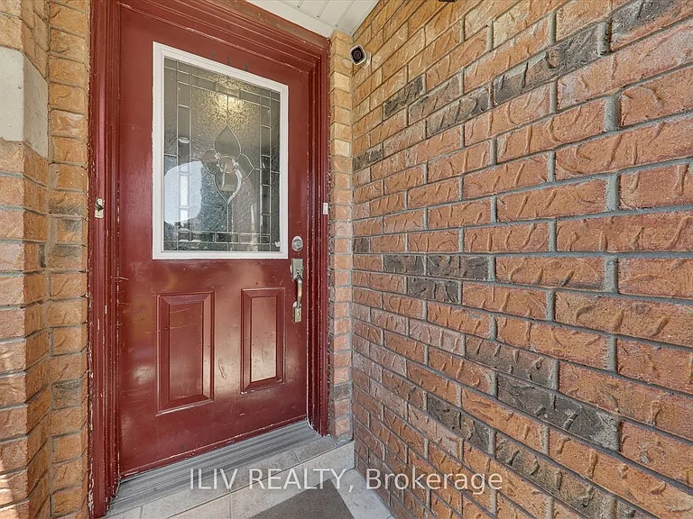 16 Angela Ct #MAIN — Photo 2