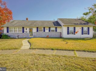 14 Trinity Pl, Bellmawr, NJ 08031