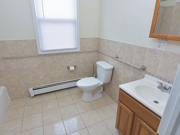 3rd image of 117 Scheerer Ave