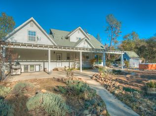 13922 Deep Woods Pl, Redding, CA 96003
