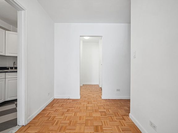 4th image of 420 E 80th St APT 5M