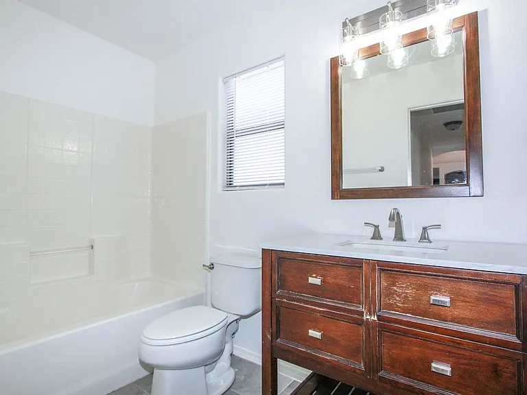 4266 N Saratoga Dr — Photo 18