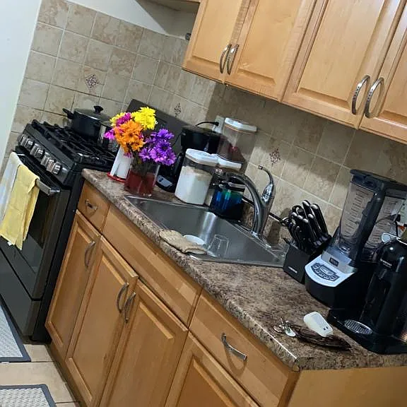 15 Grove Pl #2 — Photo 4