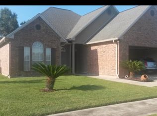 125 Talon Rd, Youngsville, LA 70592