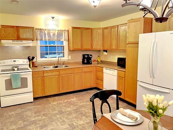 5th image of 9349 Shiloh Dr