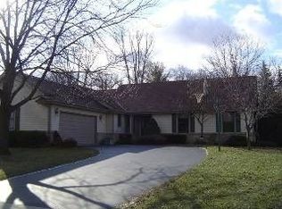 6925 Greentree Ln, Maumee, OH 43537