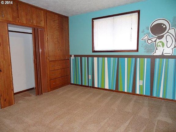 4th image of 1600 SE 168th Ave