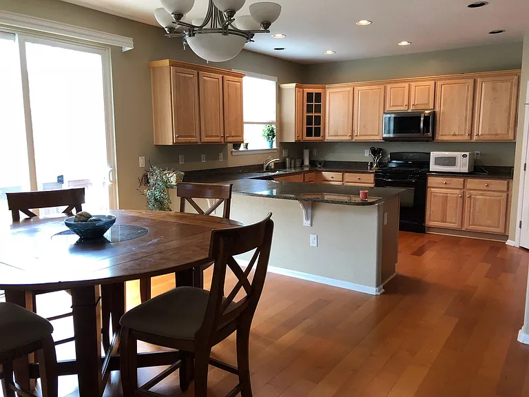 10614 Clearview Ln — Photo 4