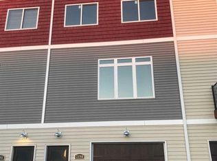 2198 Rolling Green Trl, Mankato, MN 56003