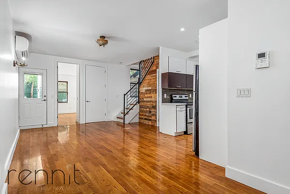 Rented by Rennit Inc. | media 20