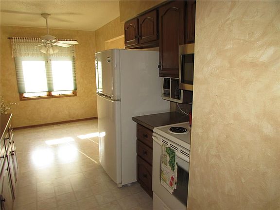 5th image of 1103 Levin Dr