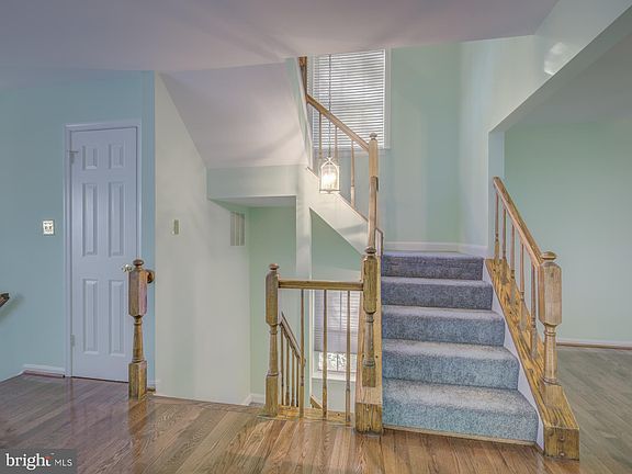 4th image of 300 Cloudes Mill Way