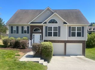 565 Sir Carlos Dr, Soddy Daisy, TN 37379
