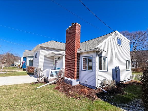 5th image of 36 Pyrex St