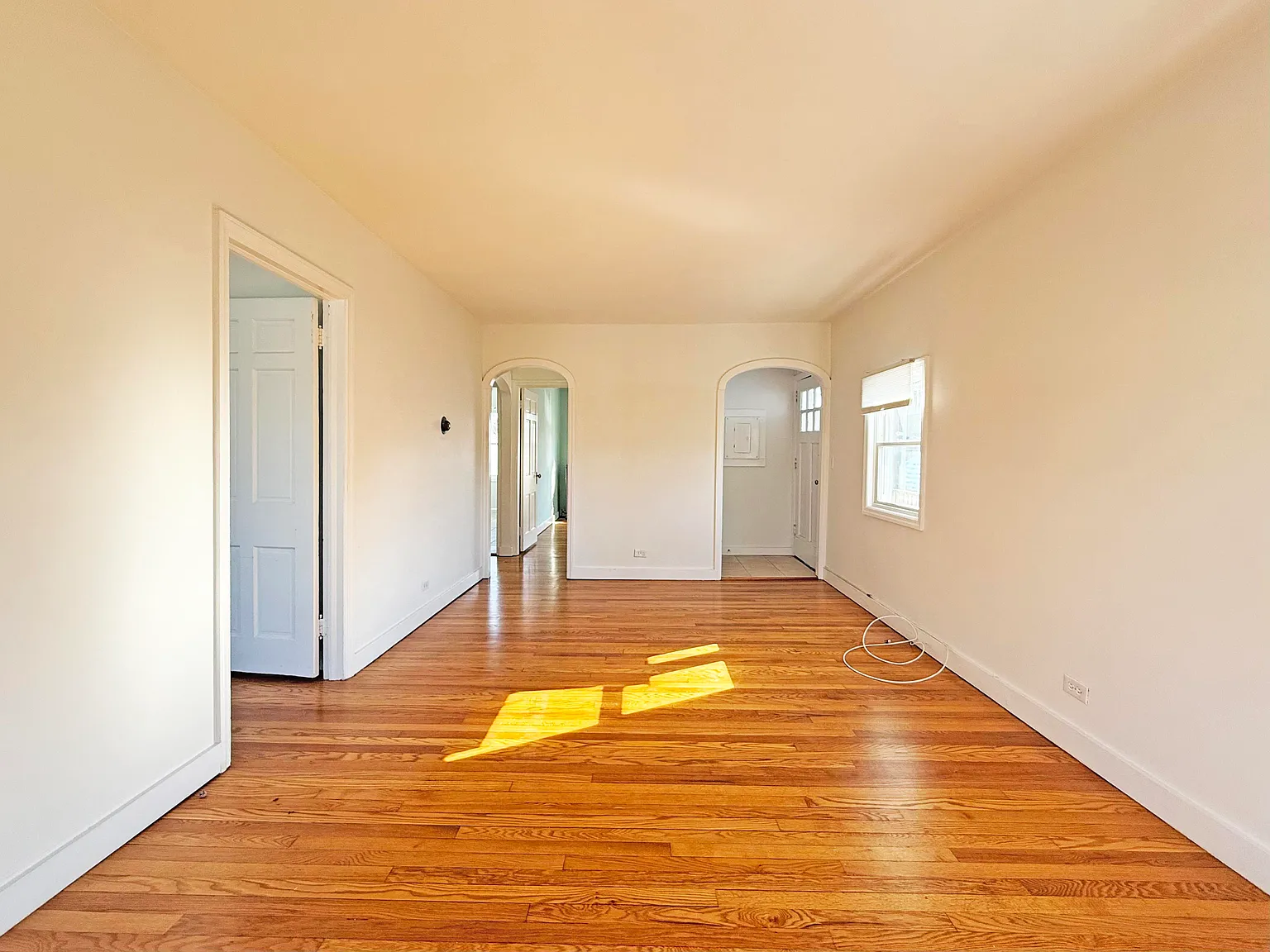 Year-Round East Quogue Rental — Photo 3