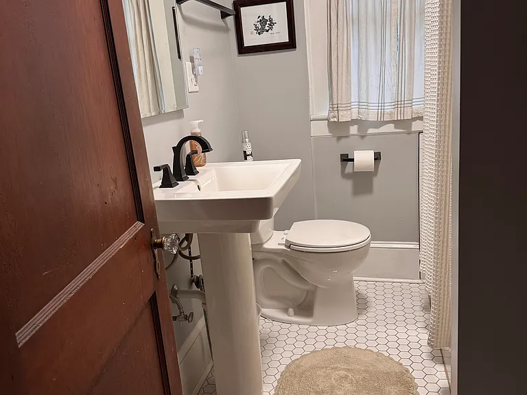 723 Highland Ave SW — Photo 22