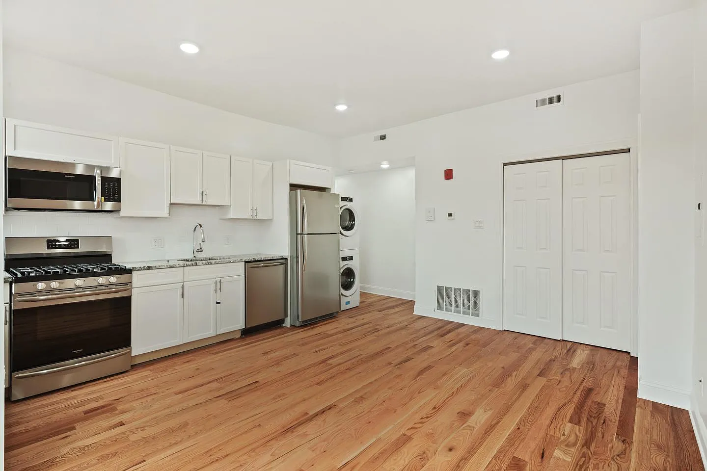 1 bed, 660 sqft, $1,695 — Photo 4