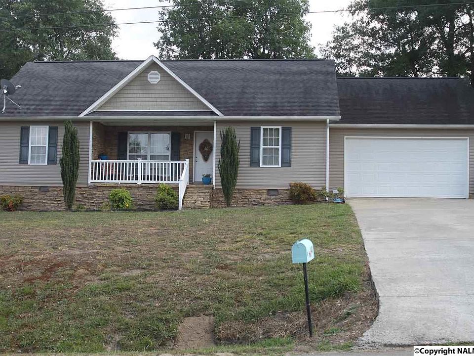 1st image of 142 Denham Creek Dr